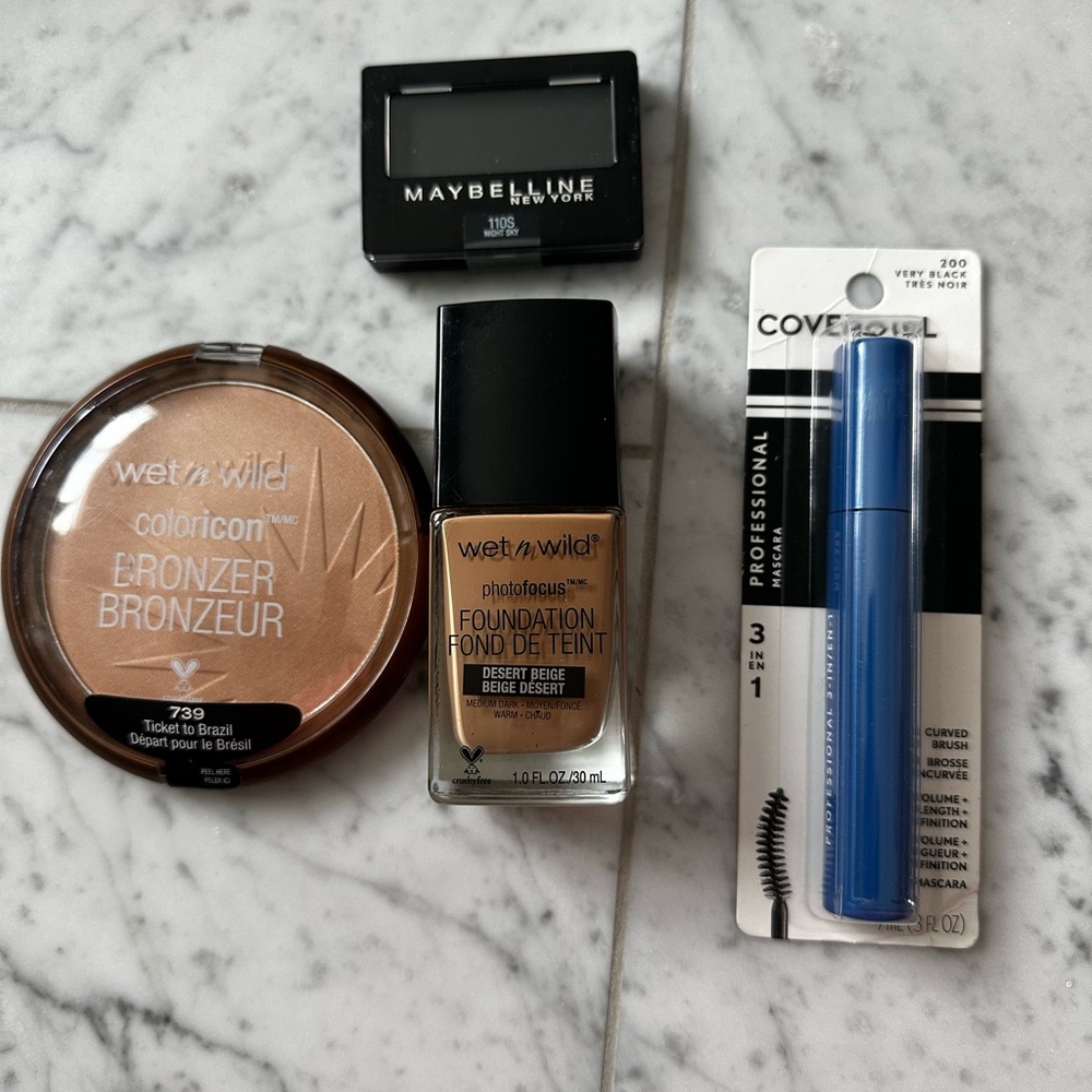Wet n Wild Coloricon Bronzer and Desert Beige Foundation